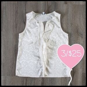 ⭐3/$25⭐ Banana Republic Dotted Top